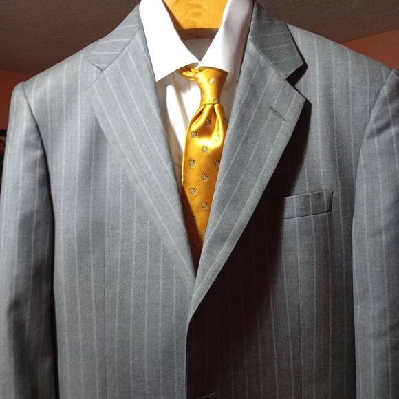 HICKEY FREEMAN Men's Chalk Gray 2Btn/2Vent Suit Size 40R W36 (10) - Picture 1 of 11